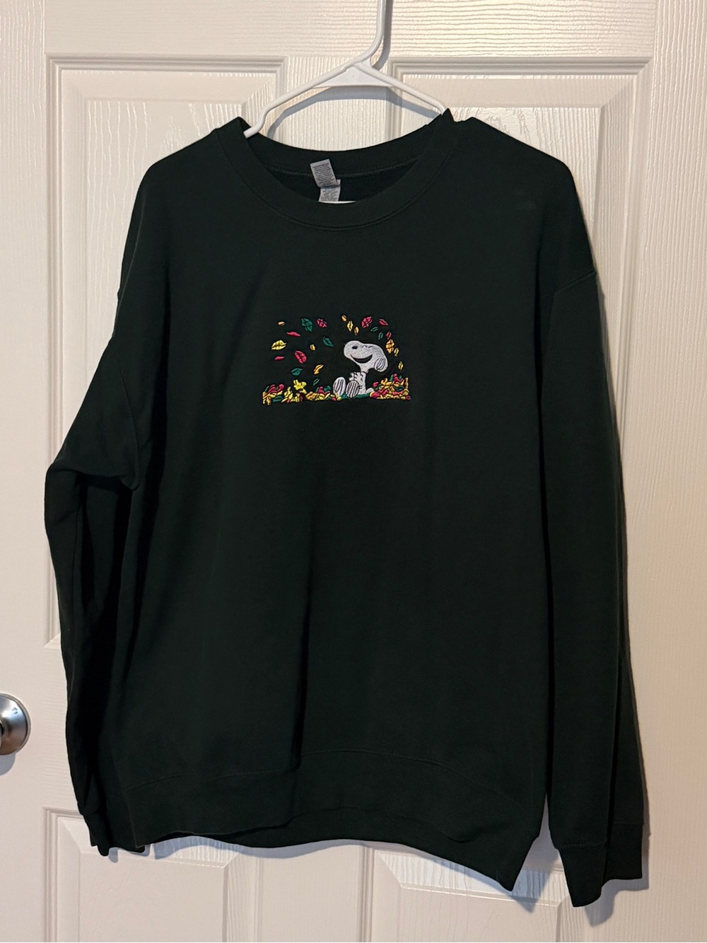 Gildan Dark Green Crewneck Sweatshirt with Multicolor Embroidered Snoopy